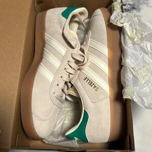 Women’s size 5.5 adidas gazelle